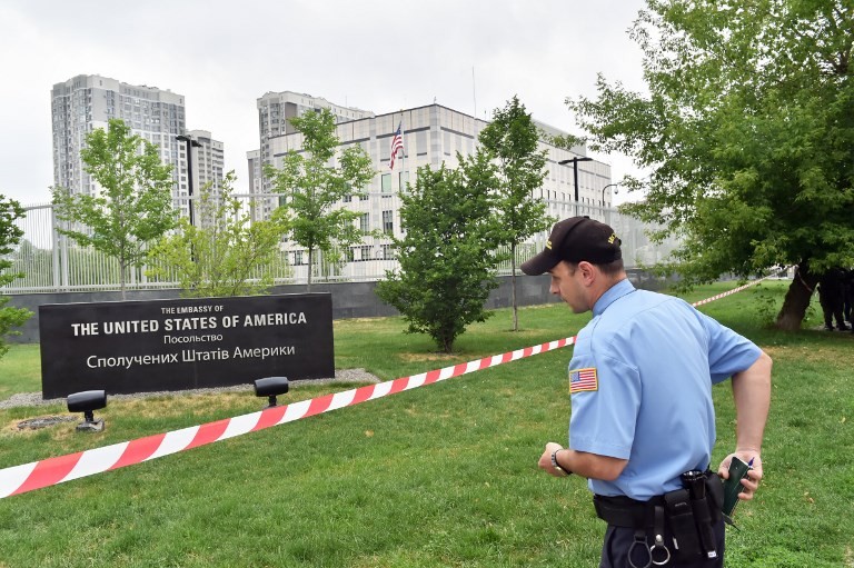 SAD zatvara ambasadu u Kijevu