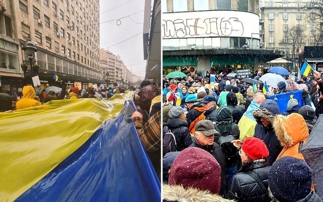 U Beogradu održani protesti u znak podrške Ukrajini, državljanin Rusije spalio svoj pasoš